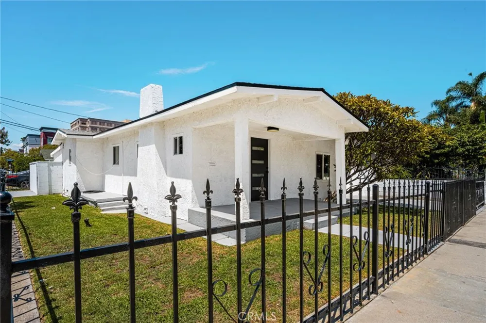 326 S Clementine Anaheim, CA 92805