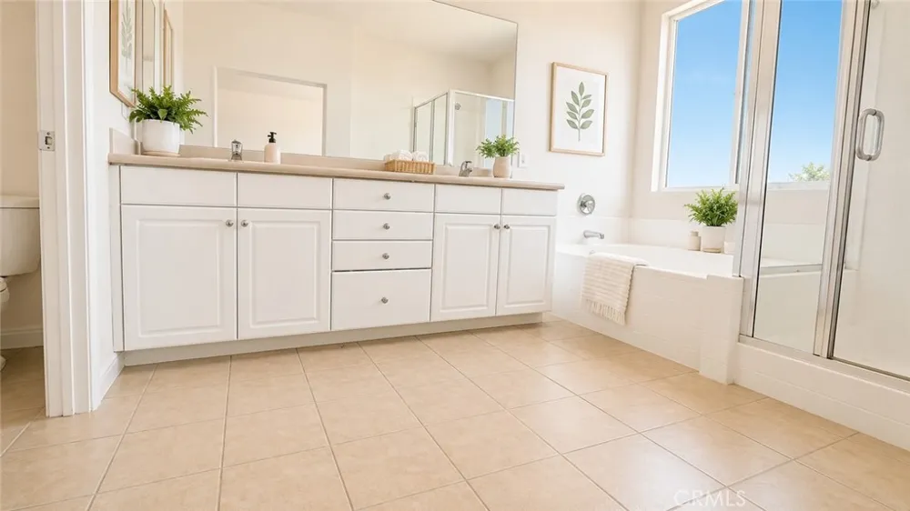 2324 E Newgrove Lancaster, CA 93535
