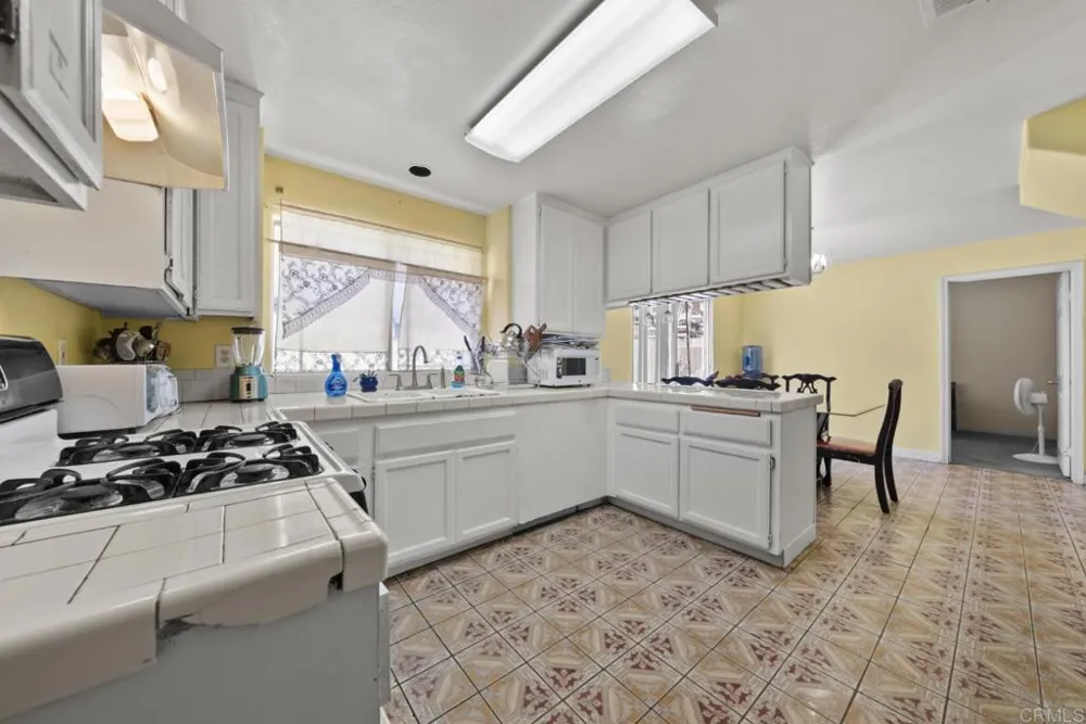 5542 Sun Lane Bell Gardens, CA 90201