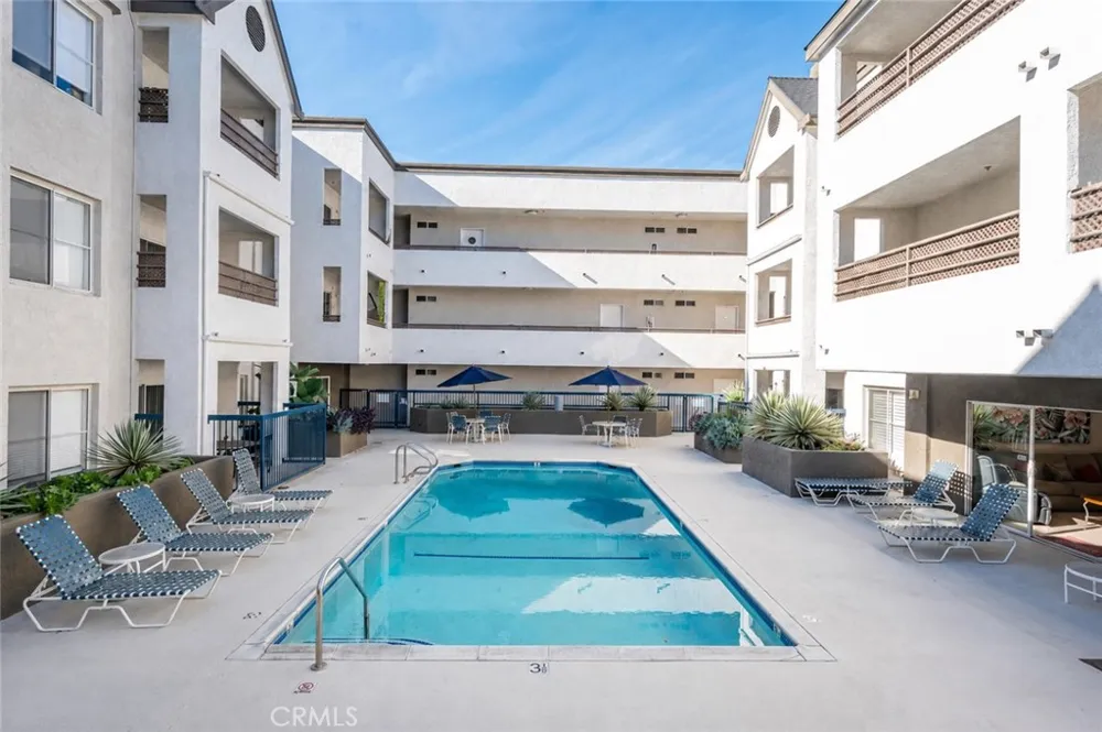 300 El Molino Avenue #117 Pasadena, CA 91101