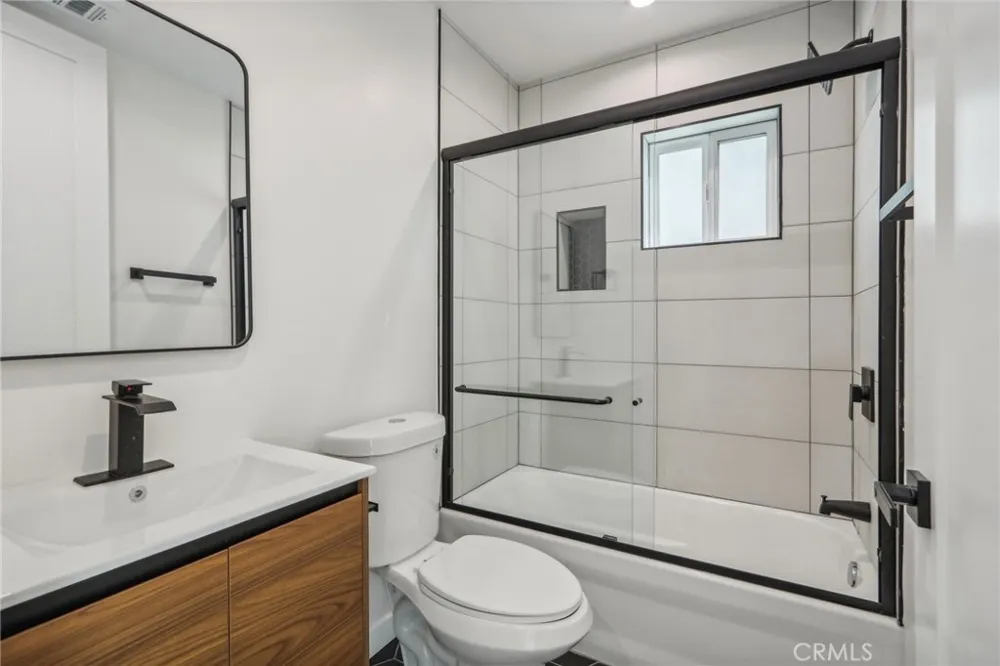 10719 Addison Street ##10717.2 North Hollywood, CA 91601