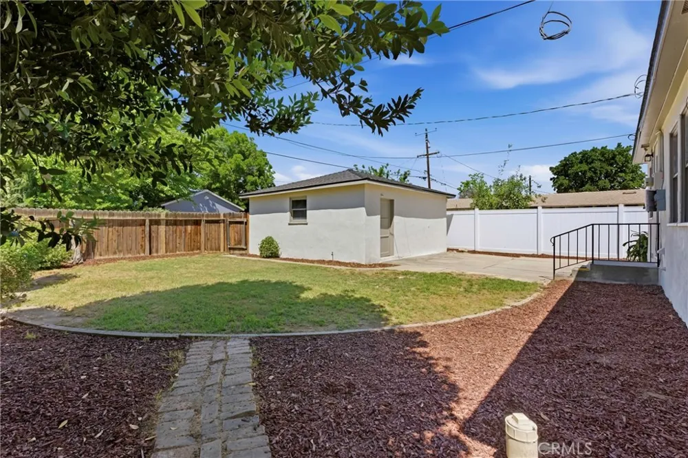 2715 Cedar Bakersfield, CA 93301