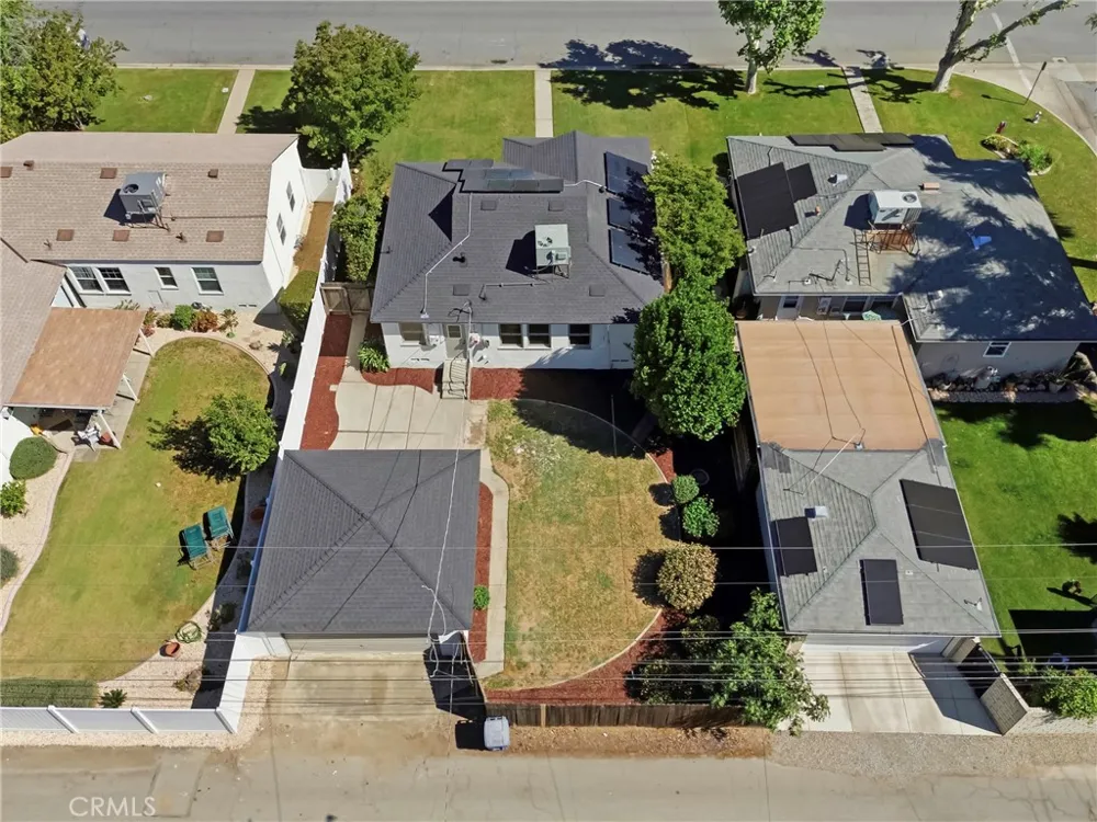 2715 Cedar Bakersfield, CA 93301