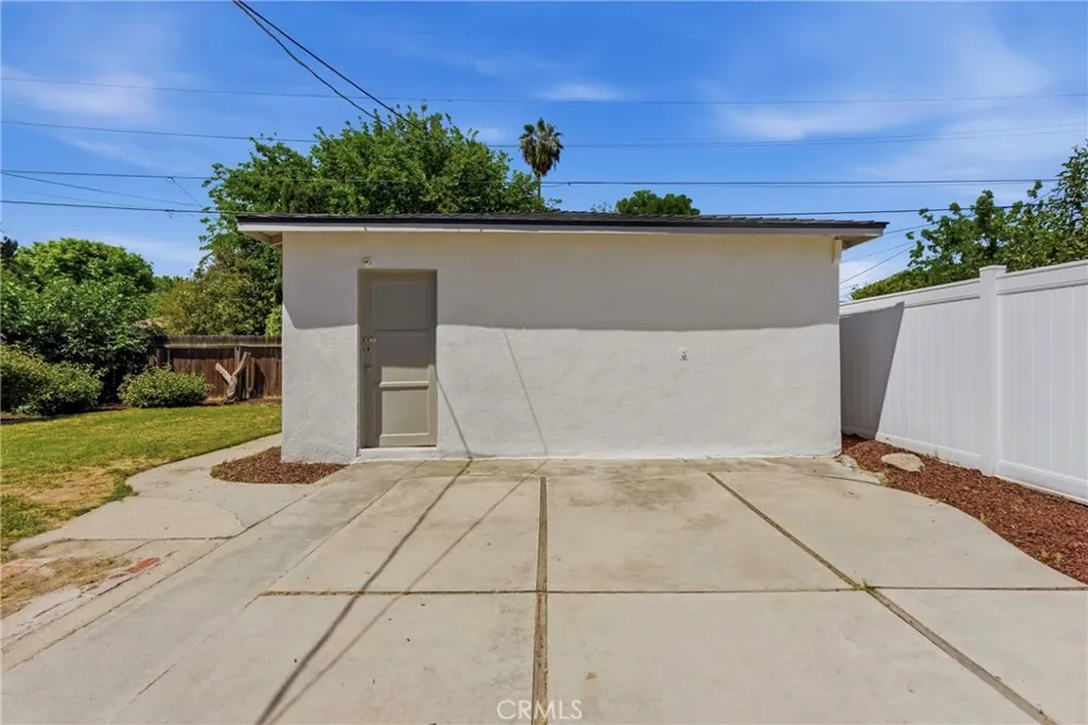 2715 Cedar Bakersfield, CA 93301
