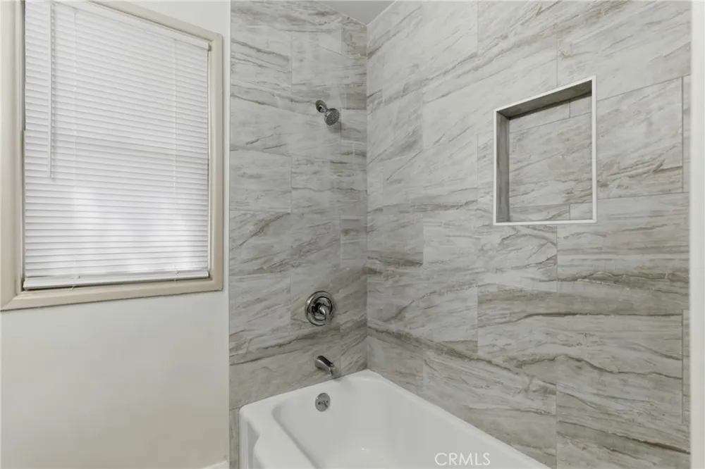 2715 Cedar Bakersfield, CA 93301