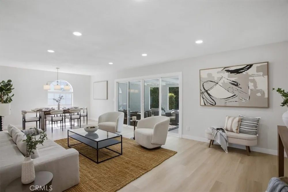 15852 Bryant Street North Hills, CA 91343