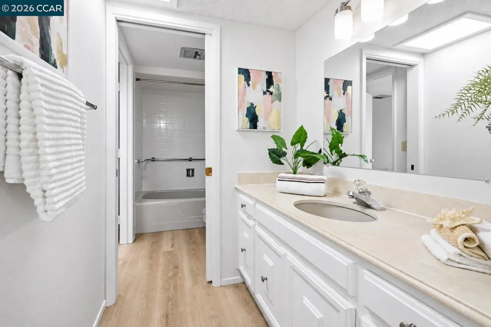 1525 Canyonwood Ct #3 Walnut Creek, CA 94595