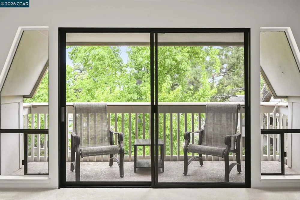 1525 Canyonwood Ct #3 Walnut Creek, CA 94595