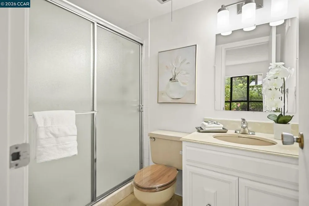 1525 Canyonwood Ct #3 Walnut Creek, CA 94595