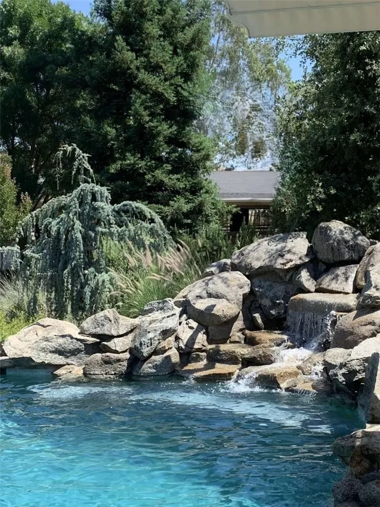 31255 Palm Drive Exeter, CA 93221