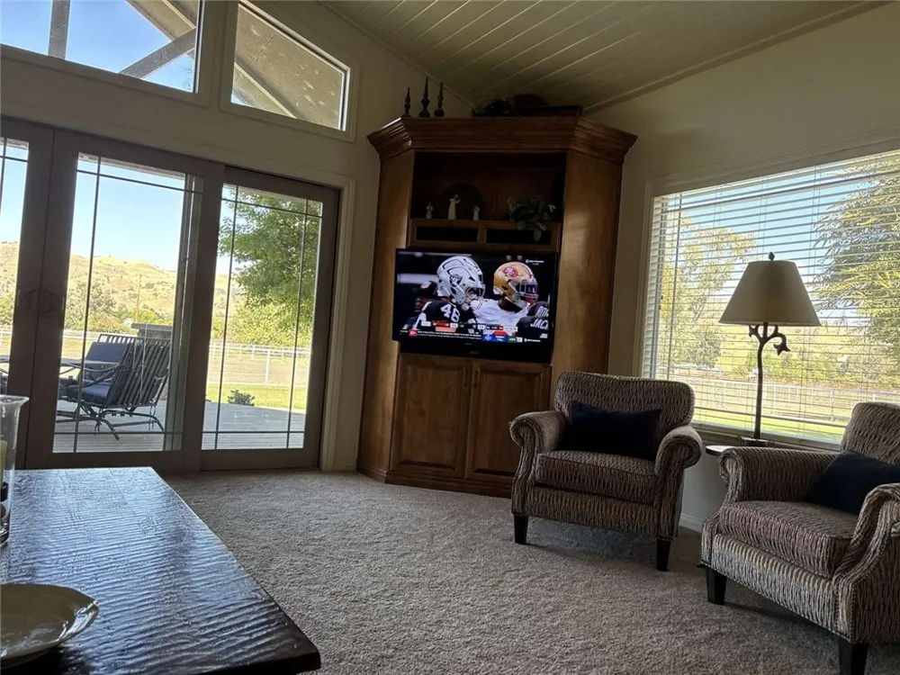 31255 Palm Drive Exeter, CA 93221