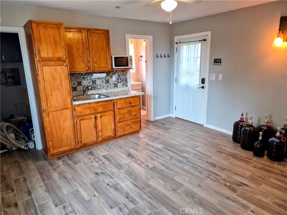 16211 Highland Valley Road Ramona, CA 92065