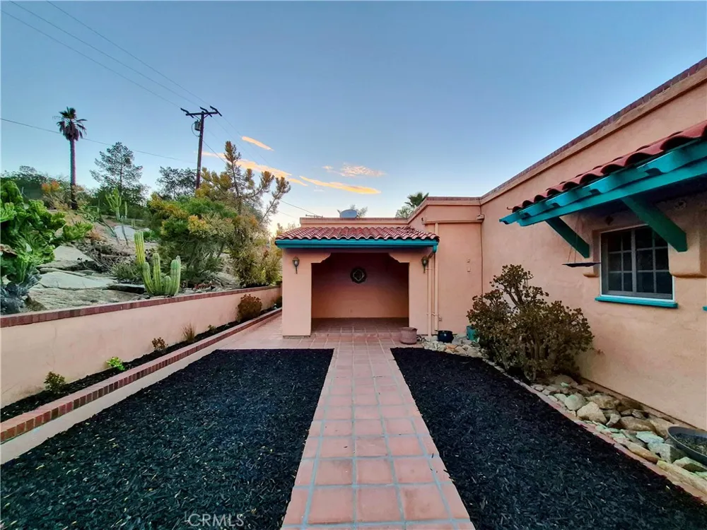 16211 Highland Valley Road Ramona, CA 92065