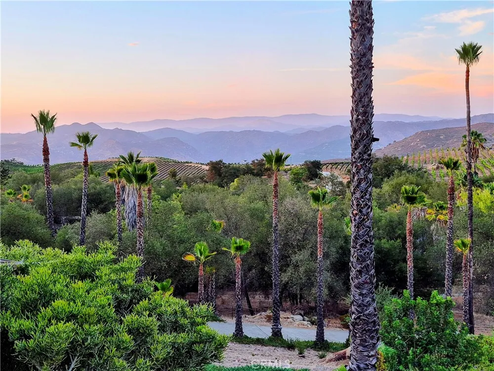 16211 Highland Valley Road Ramona, CA 92065