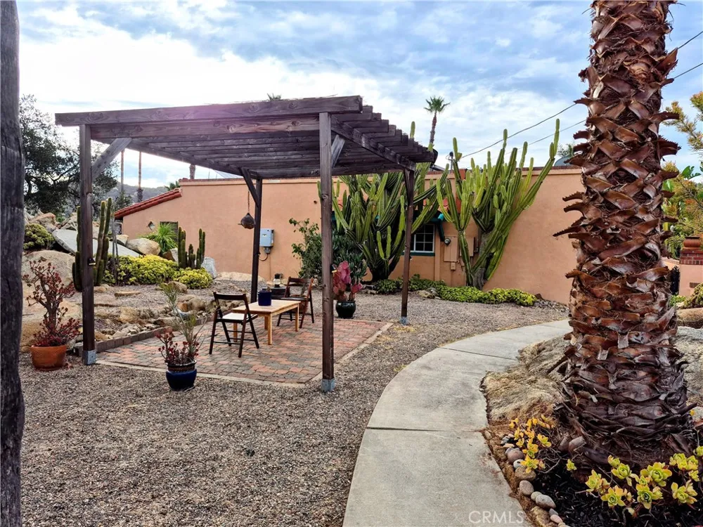 16211 Highland Valley Road Ramona, CA 92065