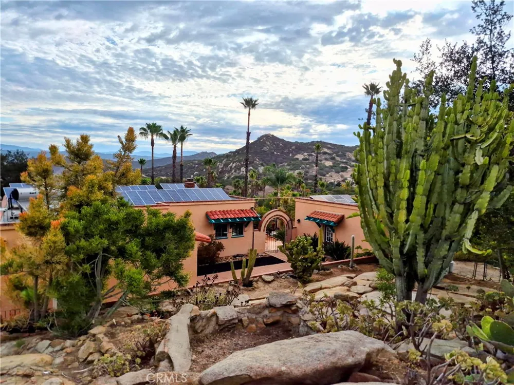 16211 Highland Valley Road Ramona, CA 92065