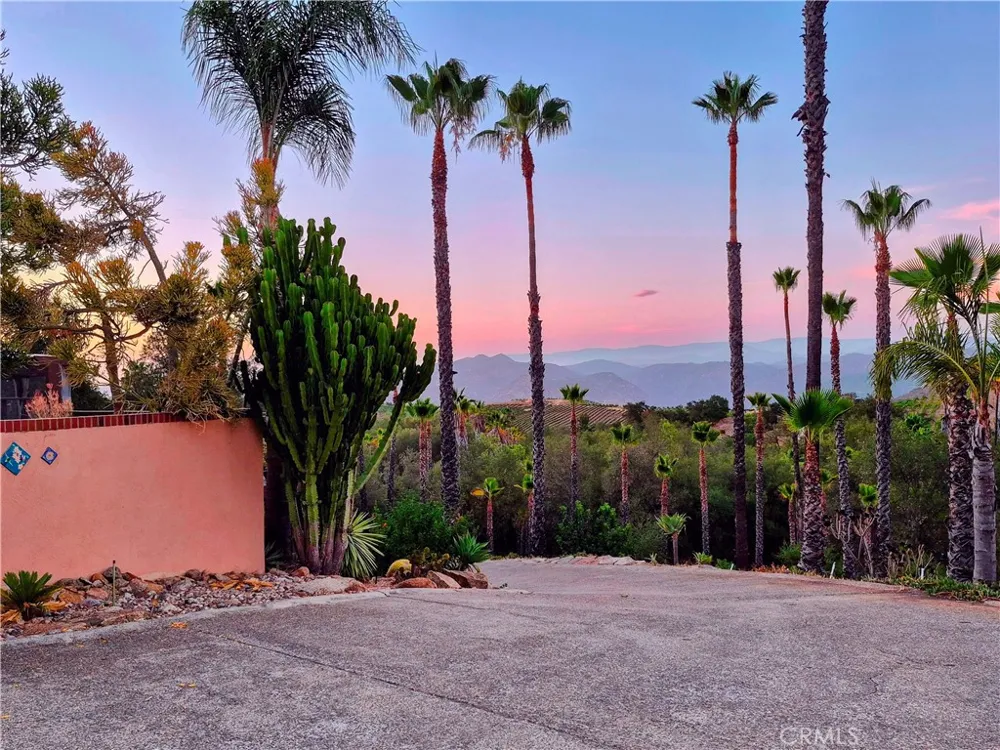 16211 Highland Valley Road Ramona, CA 92065