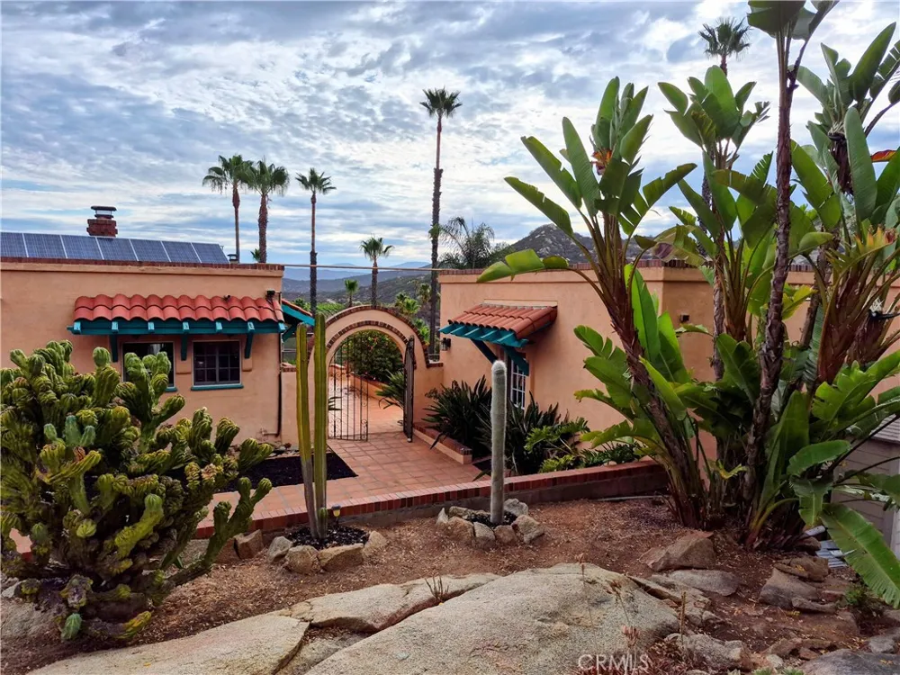 16211 Highland Valley Road Ramona, CA 92065