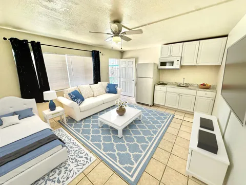 11330 Palm Drive #2