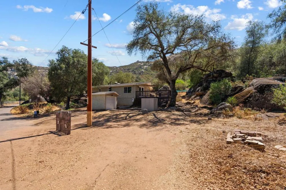 4722 PARK LN Alpine, CA 91901