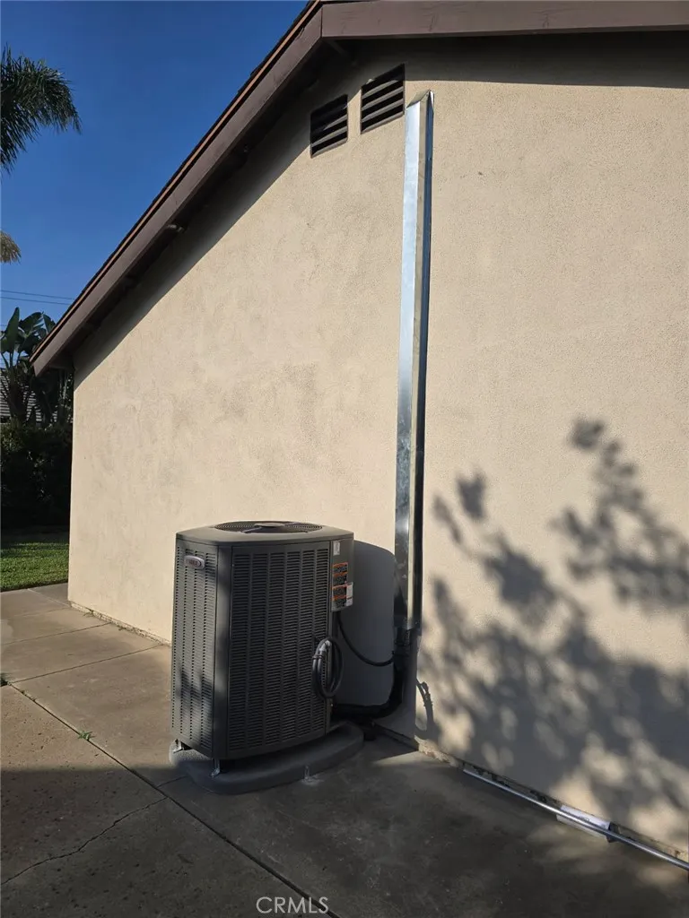 1110 Burns Avenue Santa Ana, CA 92707