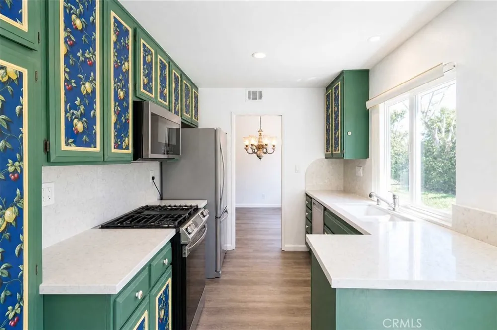 1110 Burns Avenue Santa Ana, CA 92707