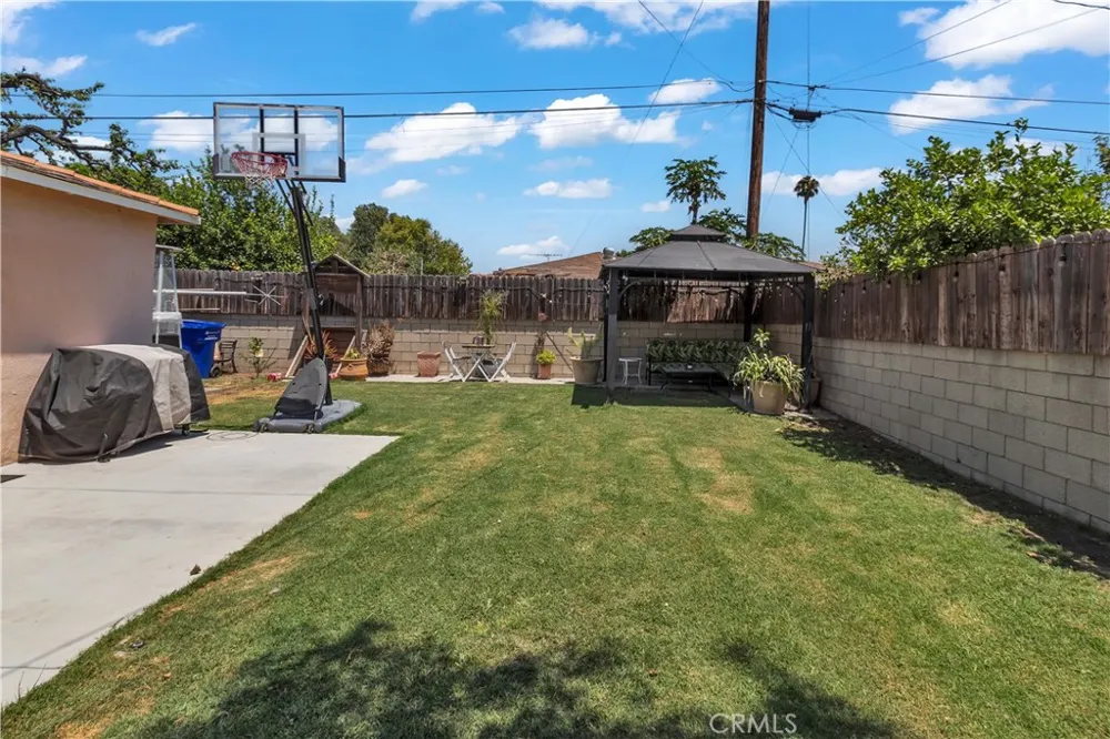 10432 Memphis Avenue Whittier, CA 90604