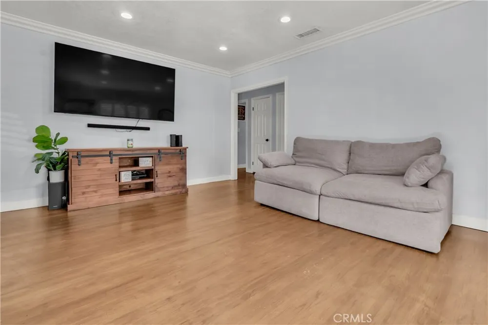 10432 Memphis Avenue Whittier, CA 90604