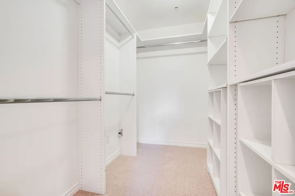 3328 Oakhurst Avenue #110 Los Angeles, CA 90034