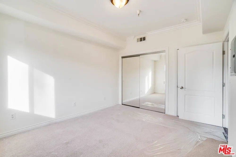 3328 Oakhurst Avenue #110 Los Angeles, CA 90034