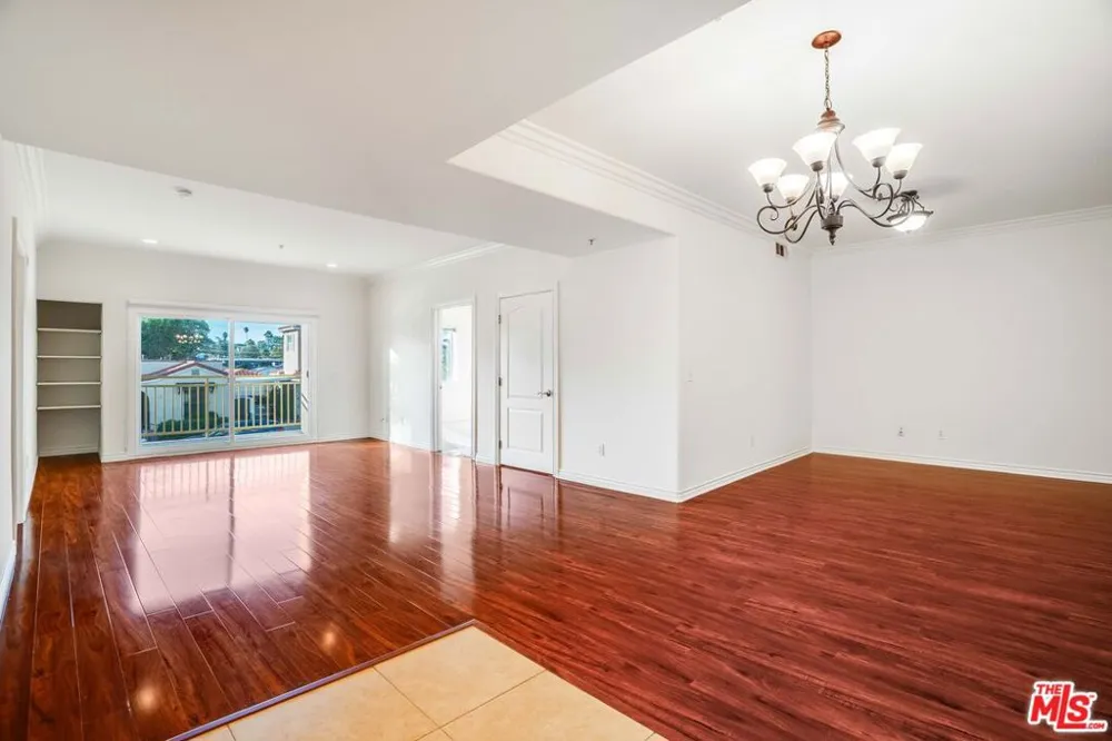 3328 Oakhurst Avenue #110 Los Angeles, CA 90034