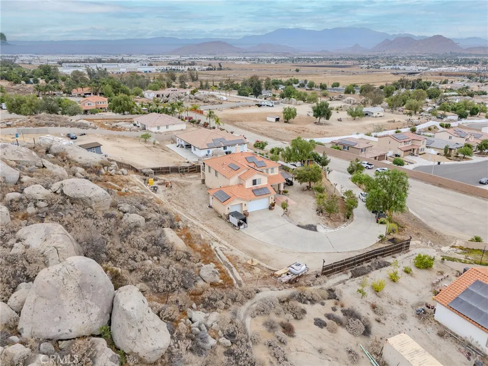 1344 Little Rock Lane Perris, CA 92570