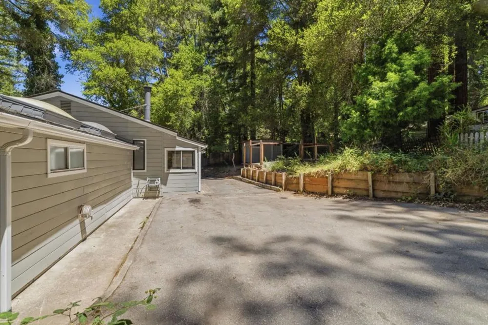 12489 Coleman Avenue Felton, CA 95018