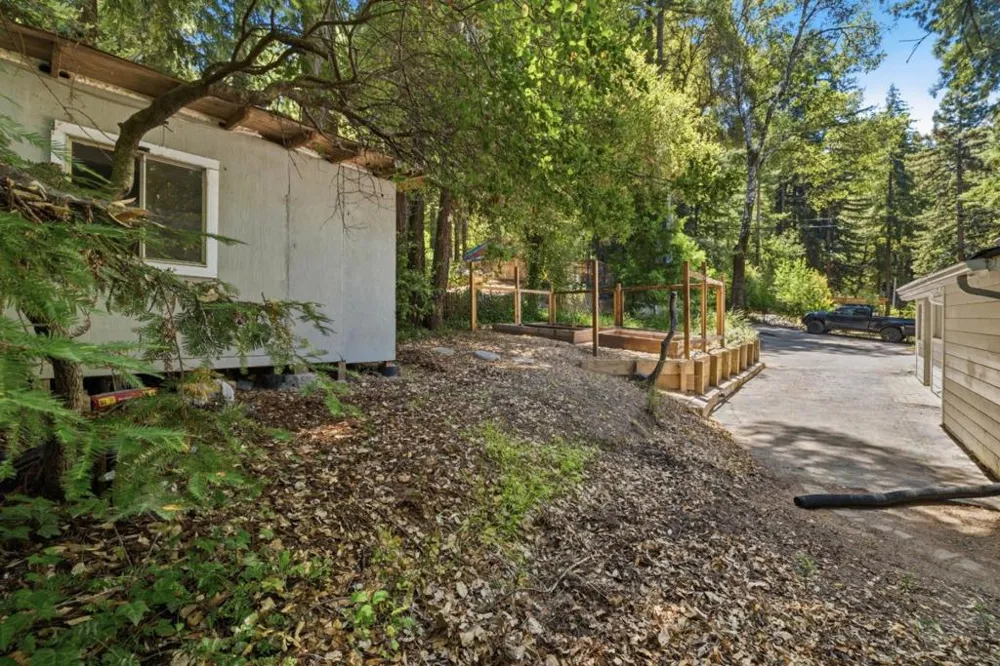 12489 Coleman Avenue Felton, CA 95018