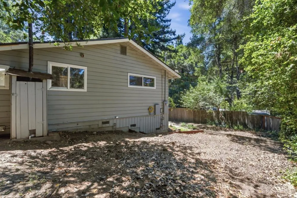 12489 Coleman Avenue Felton, CA 95018
