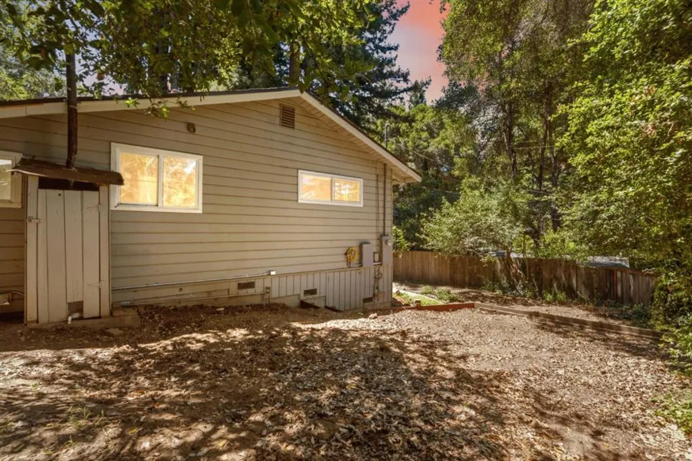 12489 Coleman Avenue Felton, CA 95018