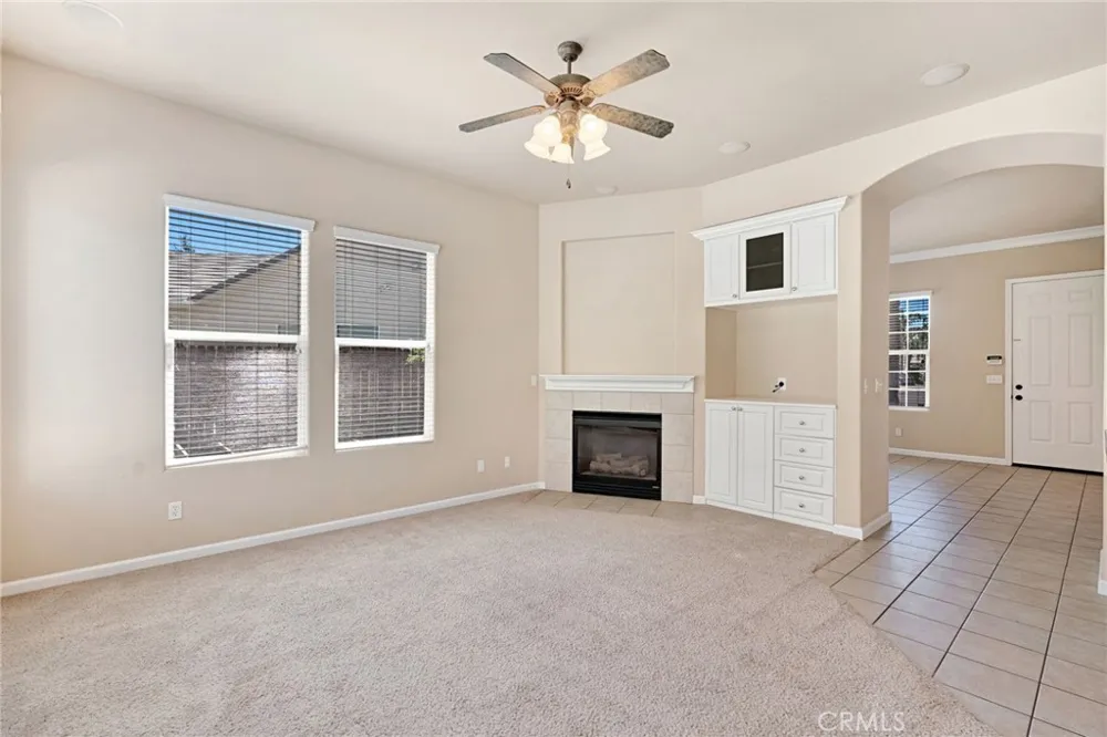 2579 Warner Avenue Clovis, CA 93611