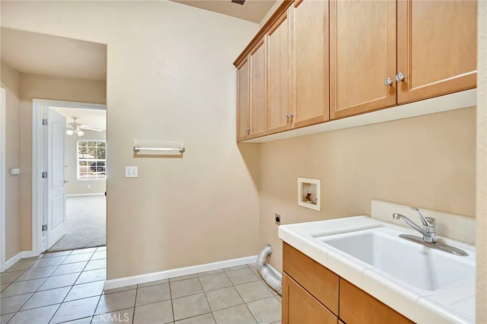 2579 Warner Avenue Clovis, CA 93611