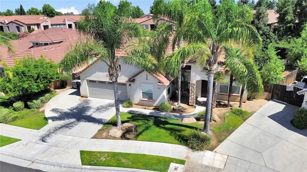 2579 Warner Avenue Clovis, CA 93611