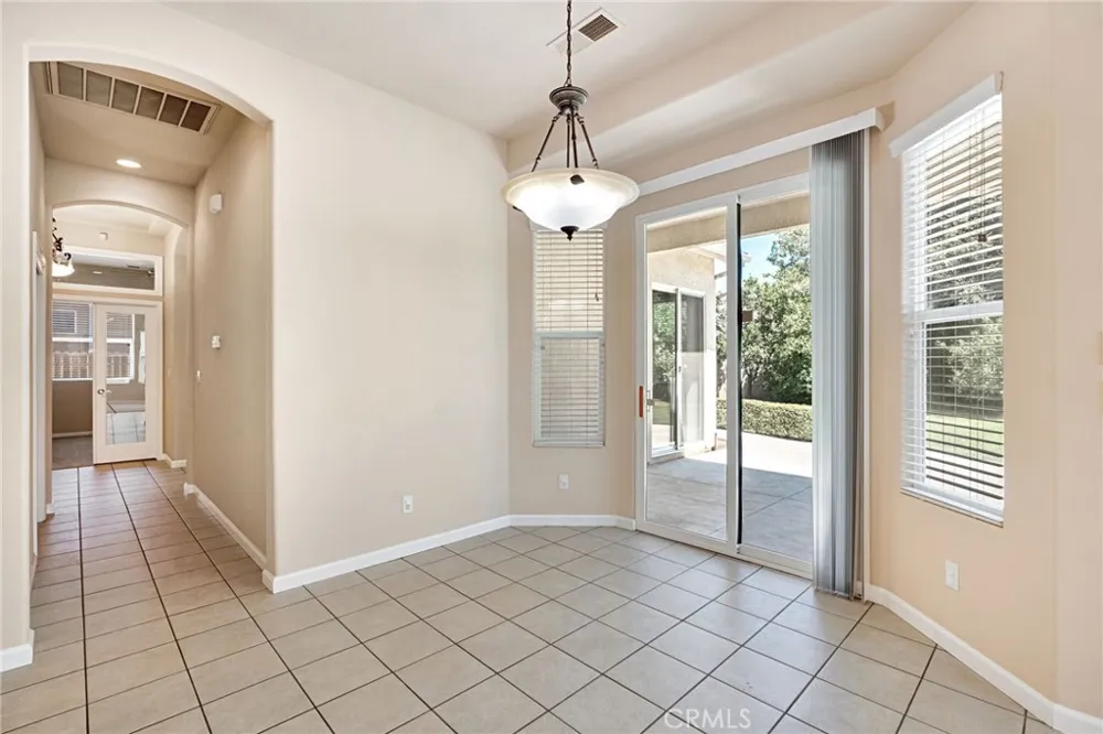 2579 Warner Avenue Clovis, CA 93611