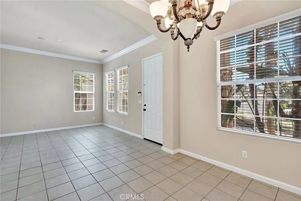 2579 Warner Avenue Clovis, CA 93611