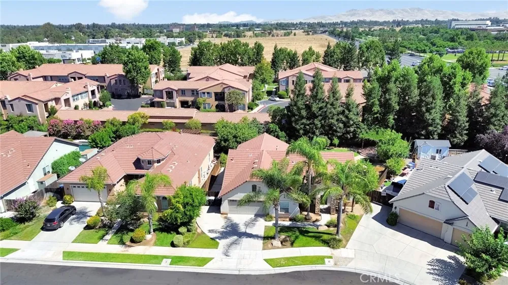 2579 Warner Avenue Clovis, CA 93611