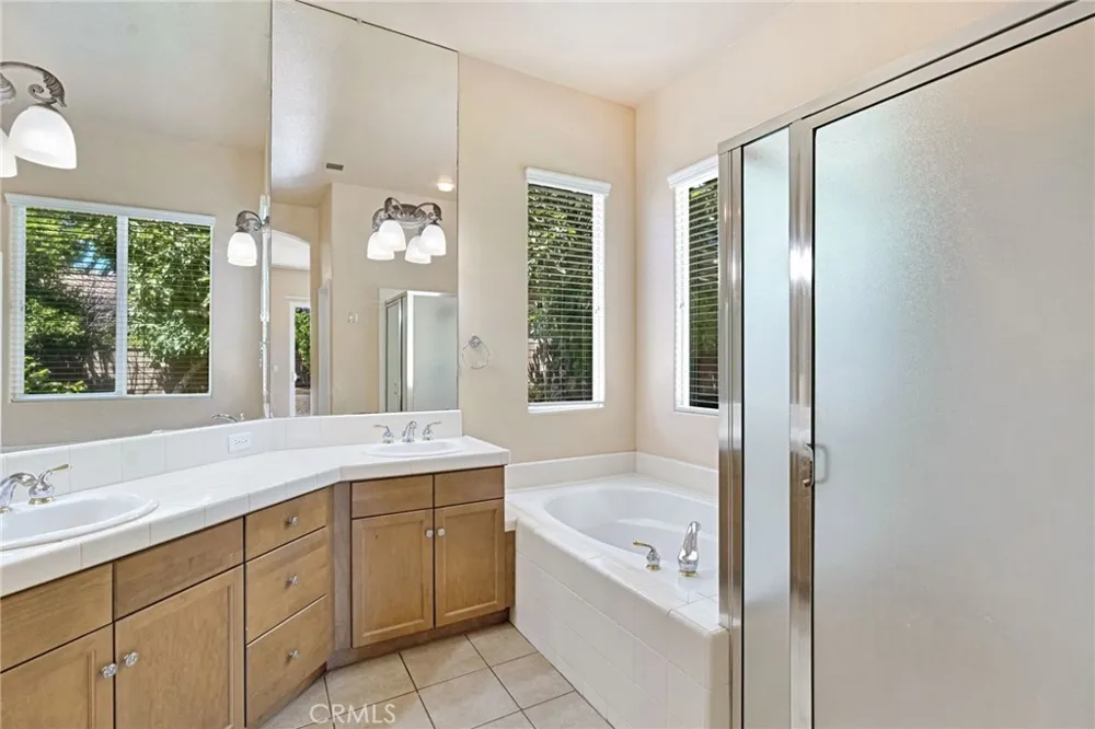 2579 Warner Avenue Clovis, CA 93611