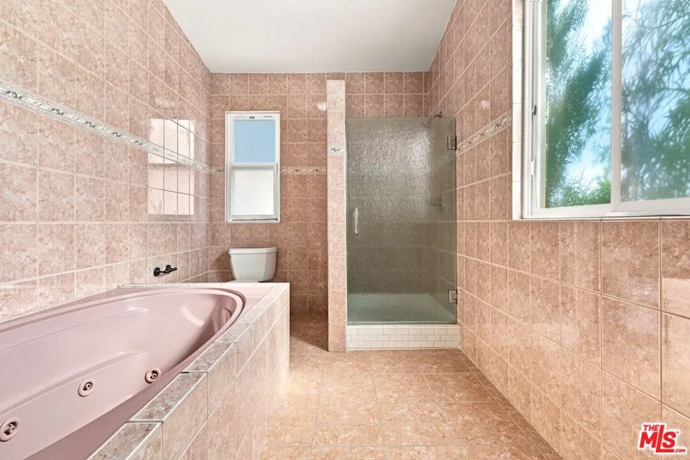 1029 Beverly Glen Boulevard Los Angeles, CA 90077