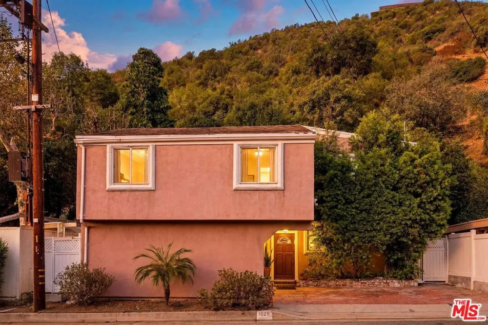 1029 Beverly Glen Boulevard Los Angeles, CA 90077
