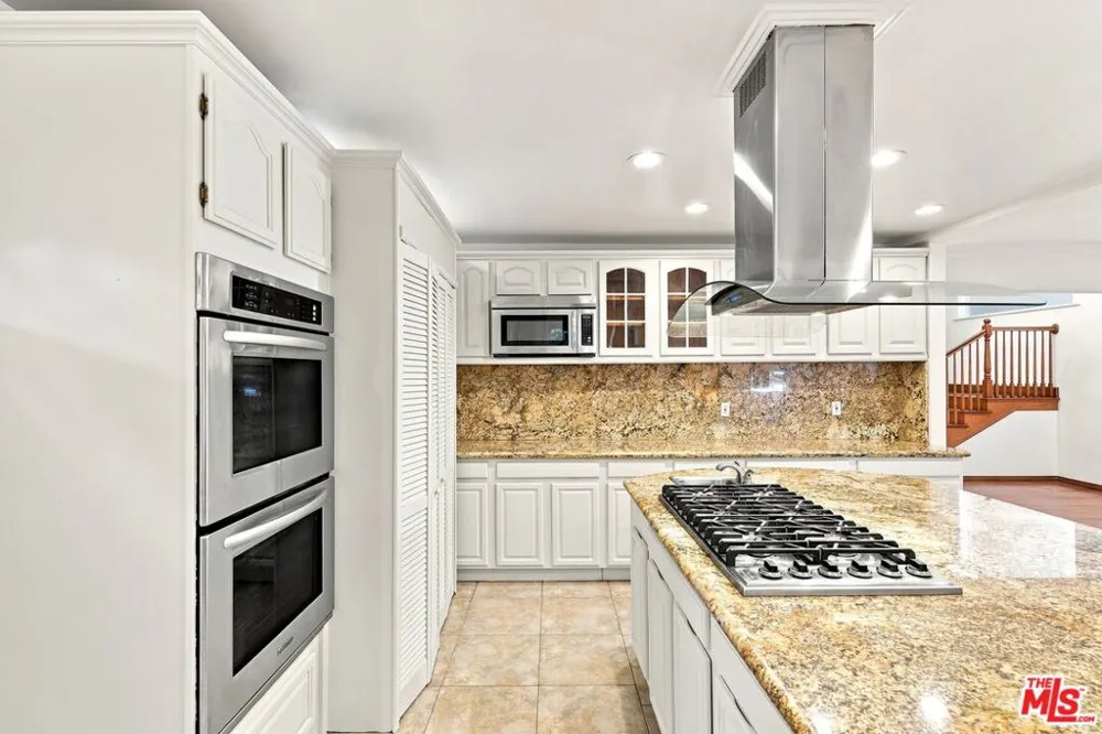 1029 Beverly Glen Boulevard Los Angeles, CA 90077