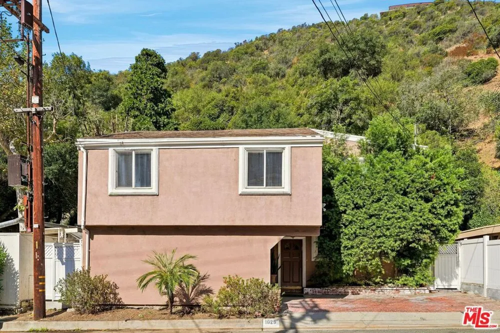 1029 Beverly Glen Boulevard Los Angeles, CA 90077