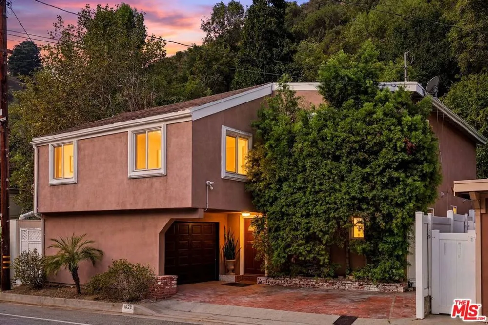 1029 Beverly Glen Boulevard Los Angeles, CA 90077