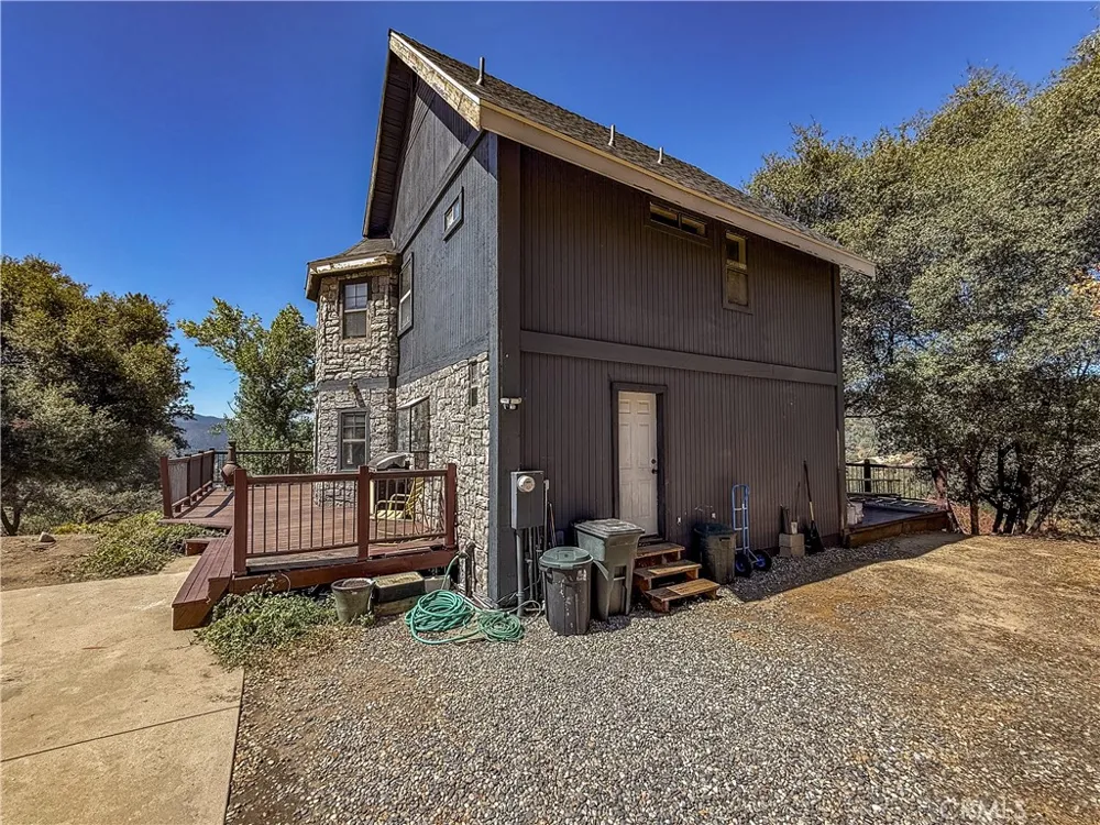 42306 Snowline Court Oakhurst, CA 93644