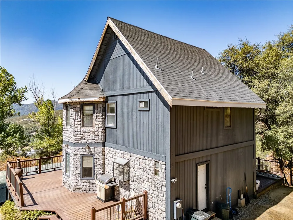 42306 Snowline Court Oakhurst, CA 93644